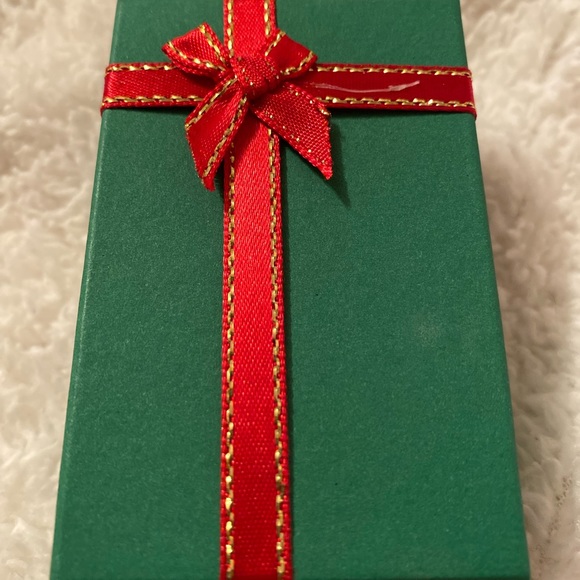 $5/Brooches Lapel Pin Nature Pearl and Rhinestones set in Silver Plate - Picture 5 of 6